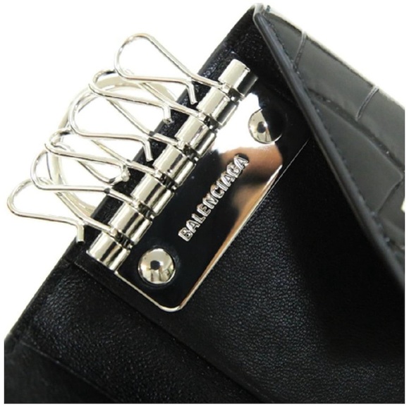 BALENCIAGA / Balenciaga key case 6 row crocodile embossed leather key ring Black - Picture 6 of 8